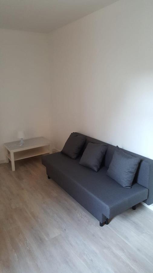 Central Yellow Apartment ブリュッセル エクステリア 写真