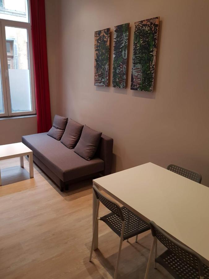 Central Yellow Apartment ブリュッセル エクステリア 写真