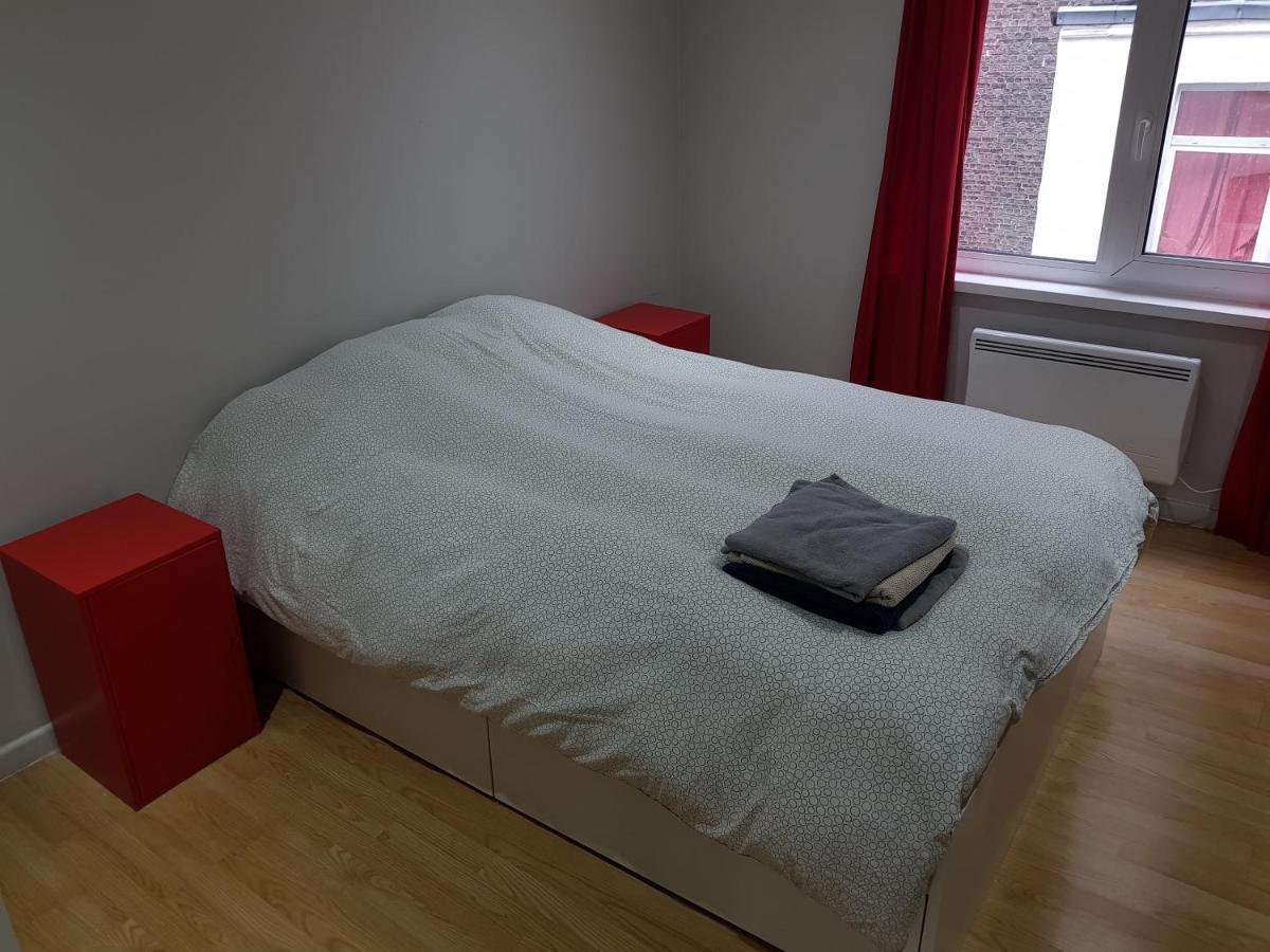 Central Yellow Apartment ブリュッセル エクステリア 写真