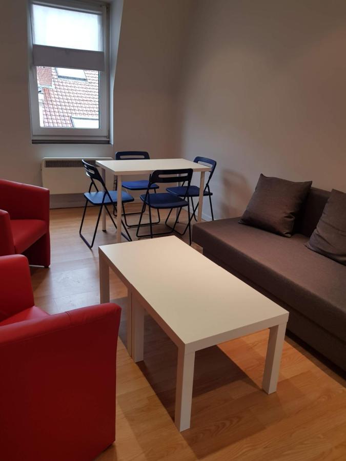 Central Yellow Apartment ブリュッセル エクステリア 写真