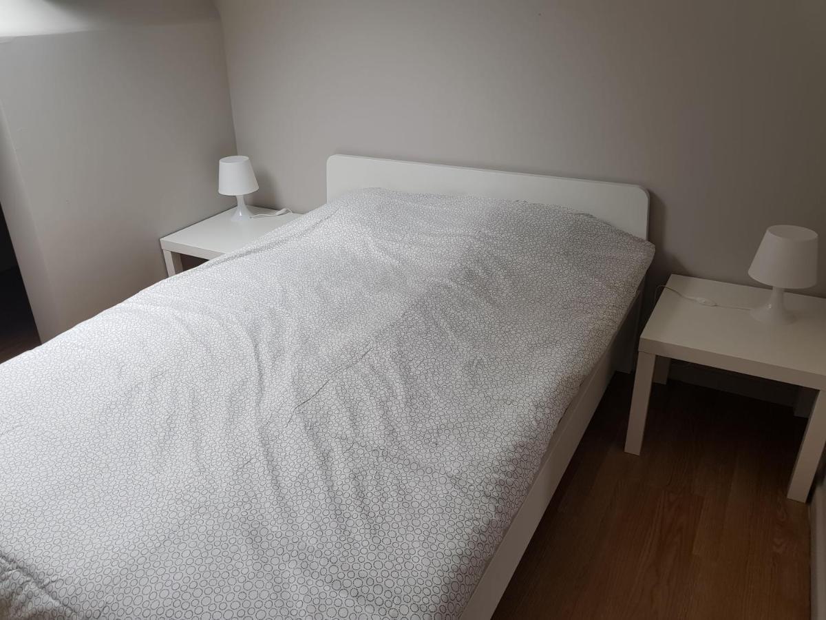 Central Yellow Apartment ブリュッセル エクステリア 写真