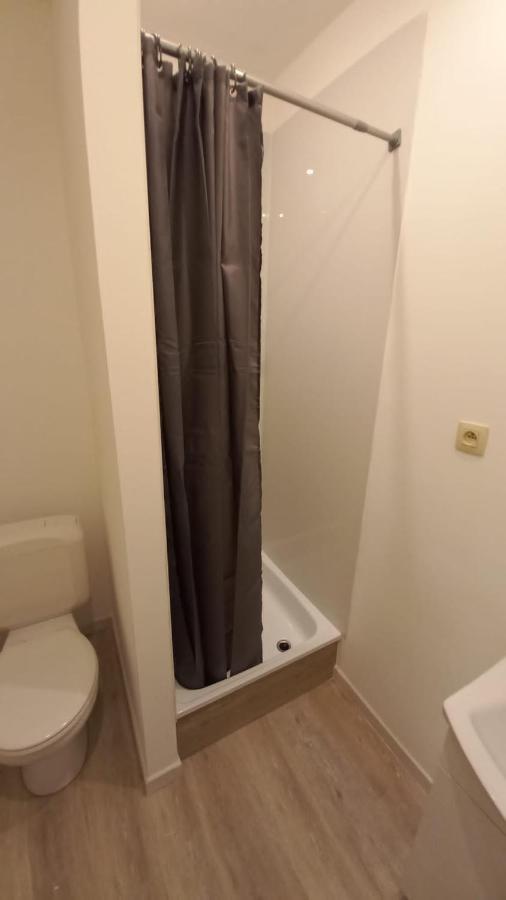 Central Yellow Apartment ブリュッセル エクステリア 写真