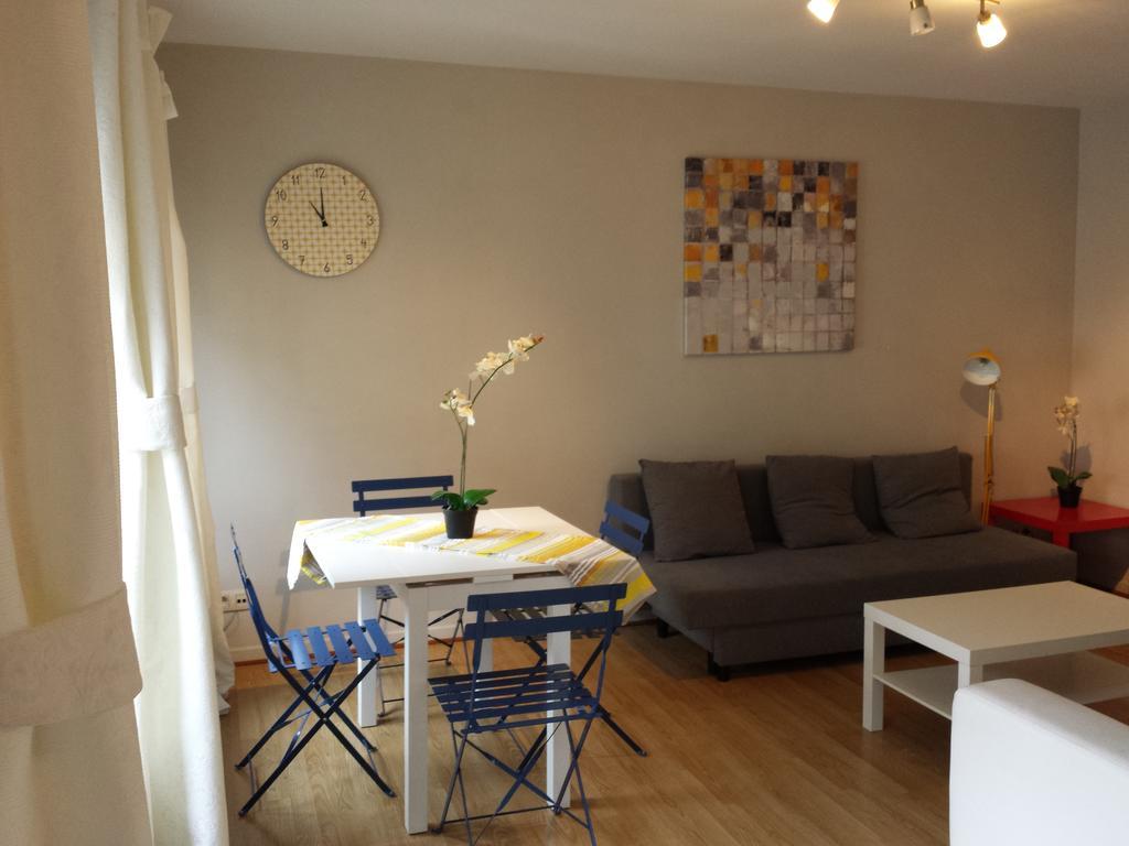 Central Yellow Apartment ブリュッセル エクステリア 写真