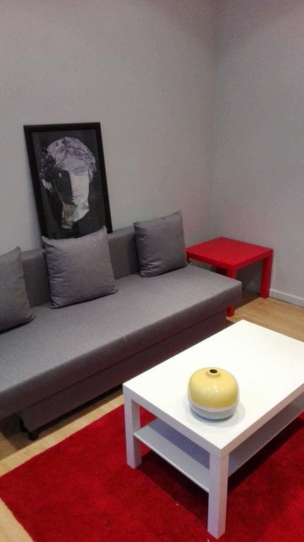 Central Yellow Apartment ブリュッセル エクステリア 写真
